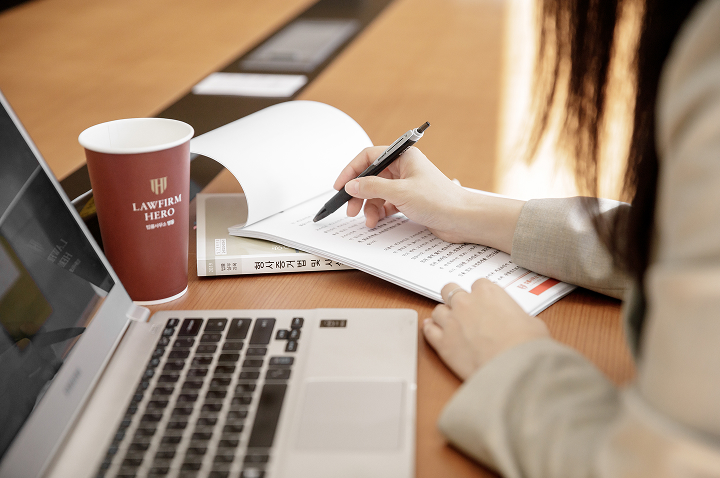 영웅만의 방식 이미지2